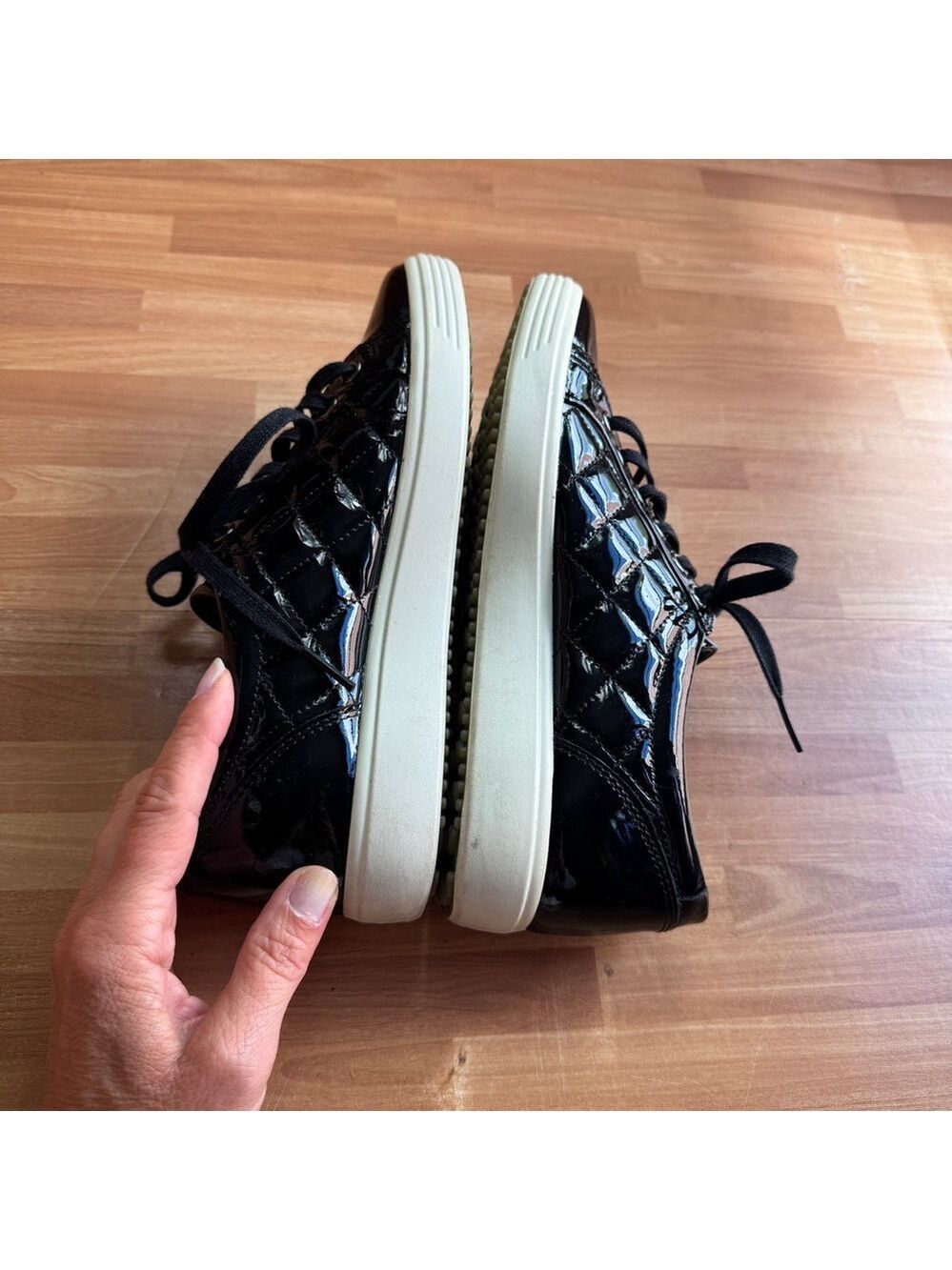 Ecco patent leather sneakers, size 37 black quilted shiny - Picture 4 of 9